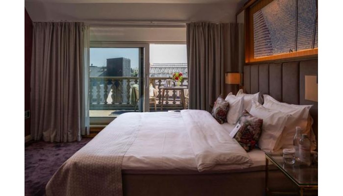 Bank Hotel poza 1