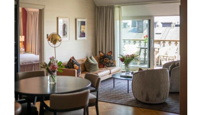 Bank Hotel poza 2