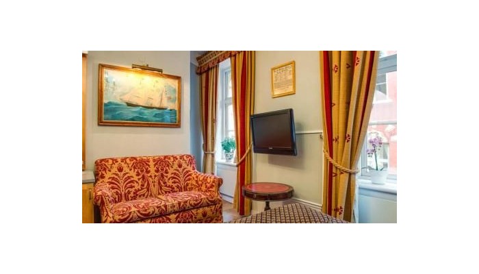 Collector's Victory Hotel poza 9